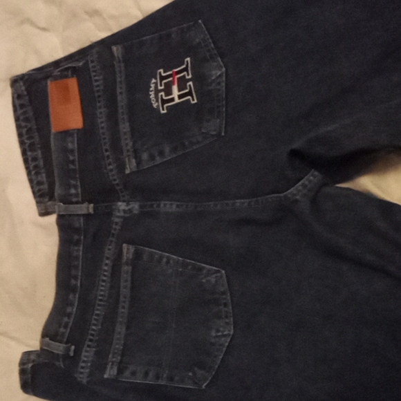 Just like new woman's size 12 Tommy Hilfiger jeans - Picture 3 of 3